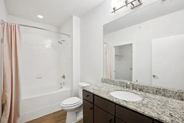 $3,200 | 1900 Barton Springs Road, Unit 5031, Austin, TX 78704