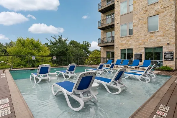 $3,200 | 1900 Barton Springs Road, Unit 5031, Austin, TX 78704