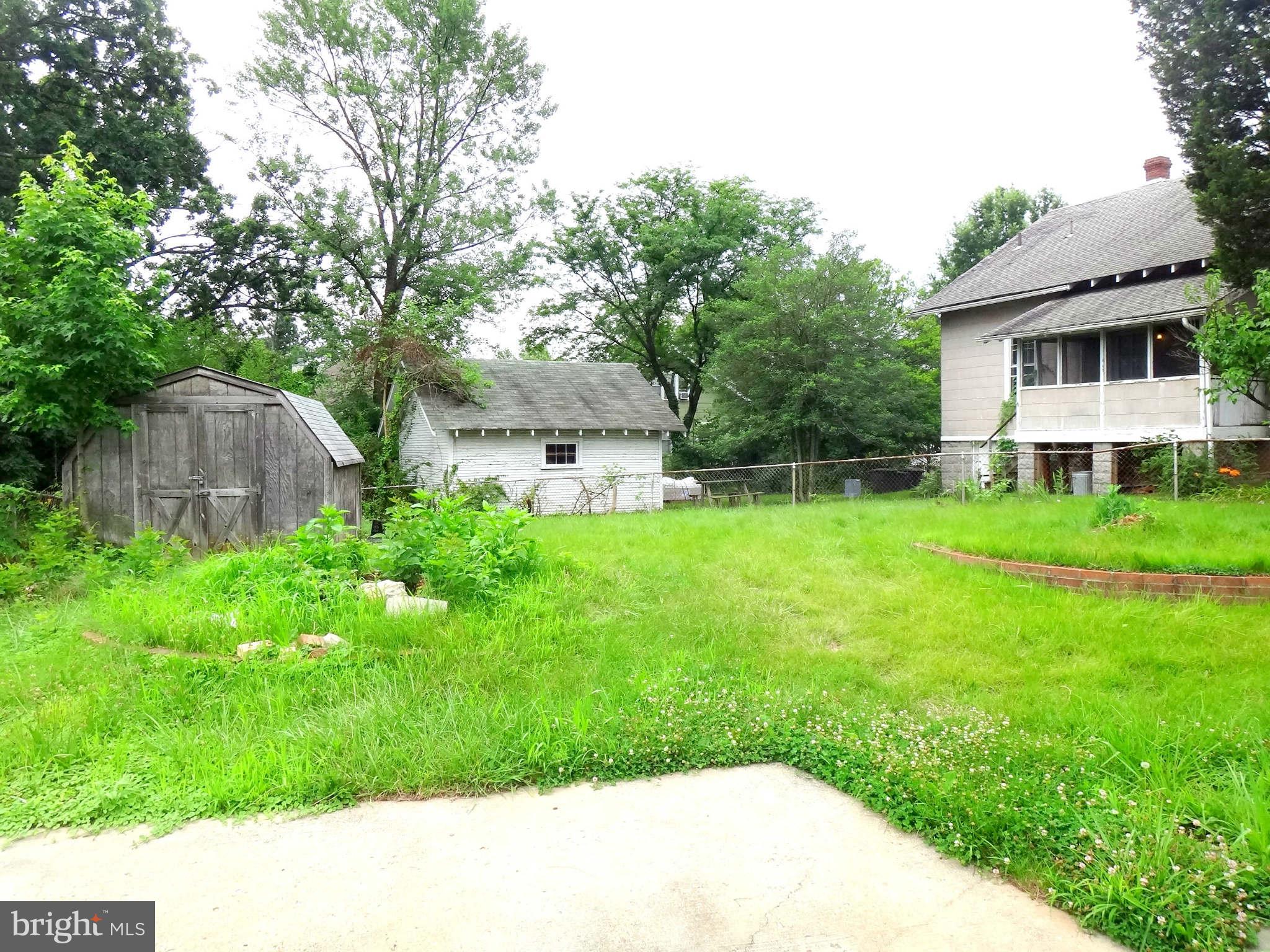 6911 Annapolis Road Hyattsville, MD 20784 - Photo 5 of 30 Exterior (Rear)