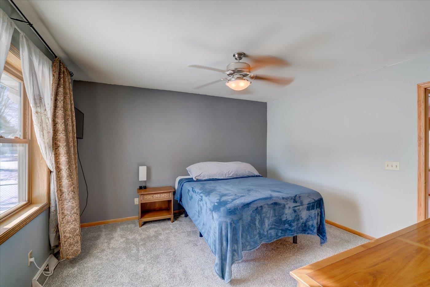 226 Bowlavard Avenue Belleville, WI 53508 - Photo 15 of 37