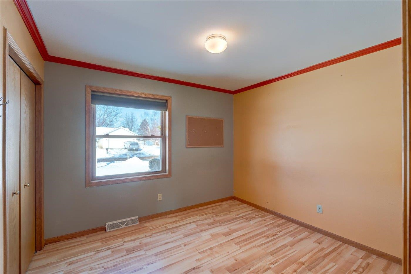 226 Bowlavard Avenue Belleville, WI 53508 - Photo 18 of 37