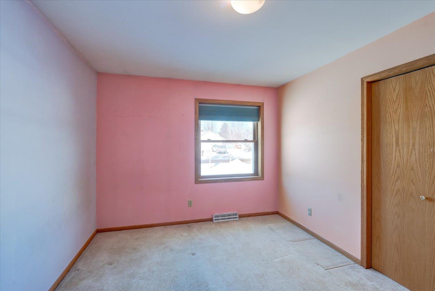 226 Bowlavard Avenue Belleville, WI 53508 - Photo 21 of 37