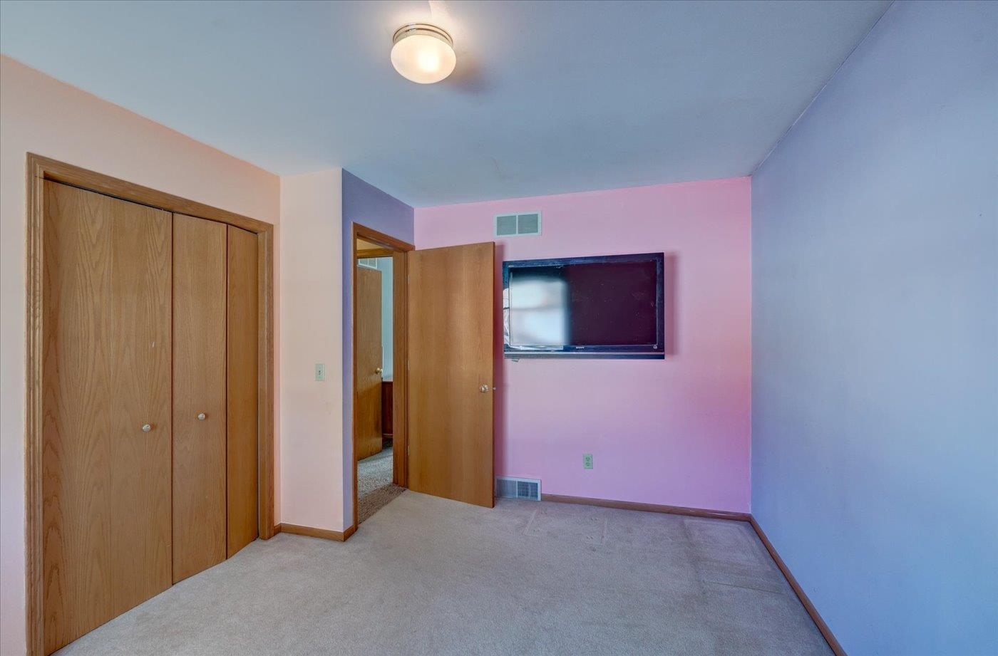 226 Bowlavard Avenue Belleville, WI 53508 - Photo 22 of 37