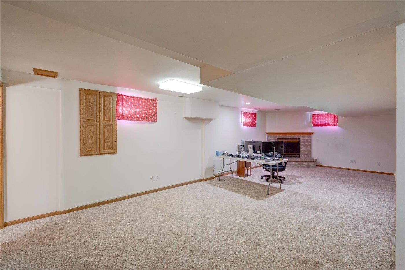 226 Bowlavard Avenue Belleville, WI 53508 - Photo 23 of 37