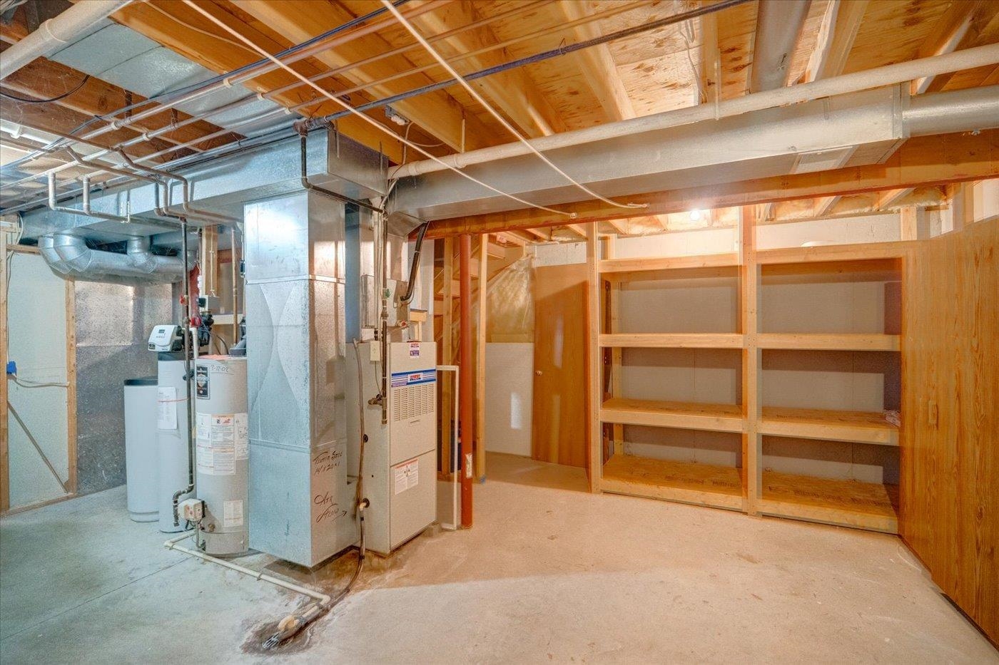 226 Bowlavard Avenue Belleville, WI 53508 - Photo 33 of 37