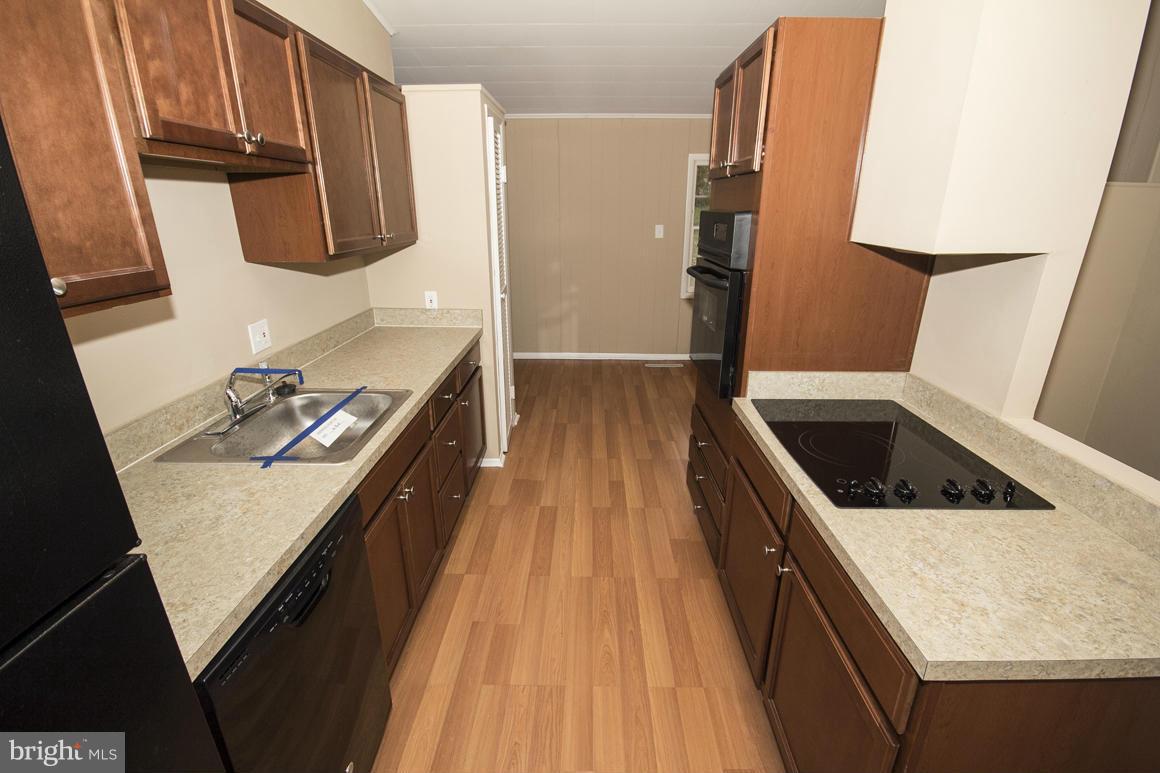 8208 Arrowhead Road Pikesville, MD 21208 - Photo 5 of 24 Kitchen