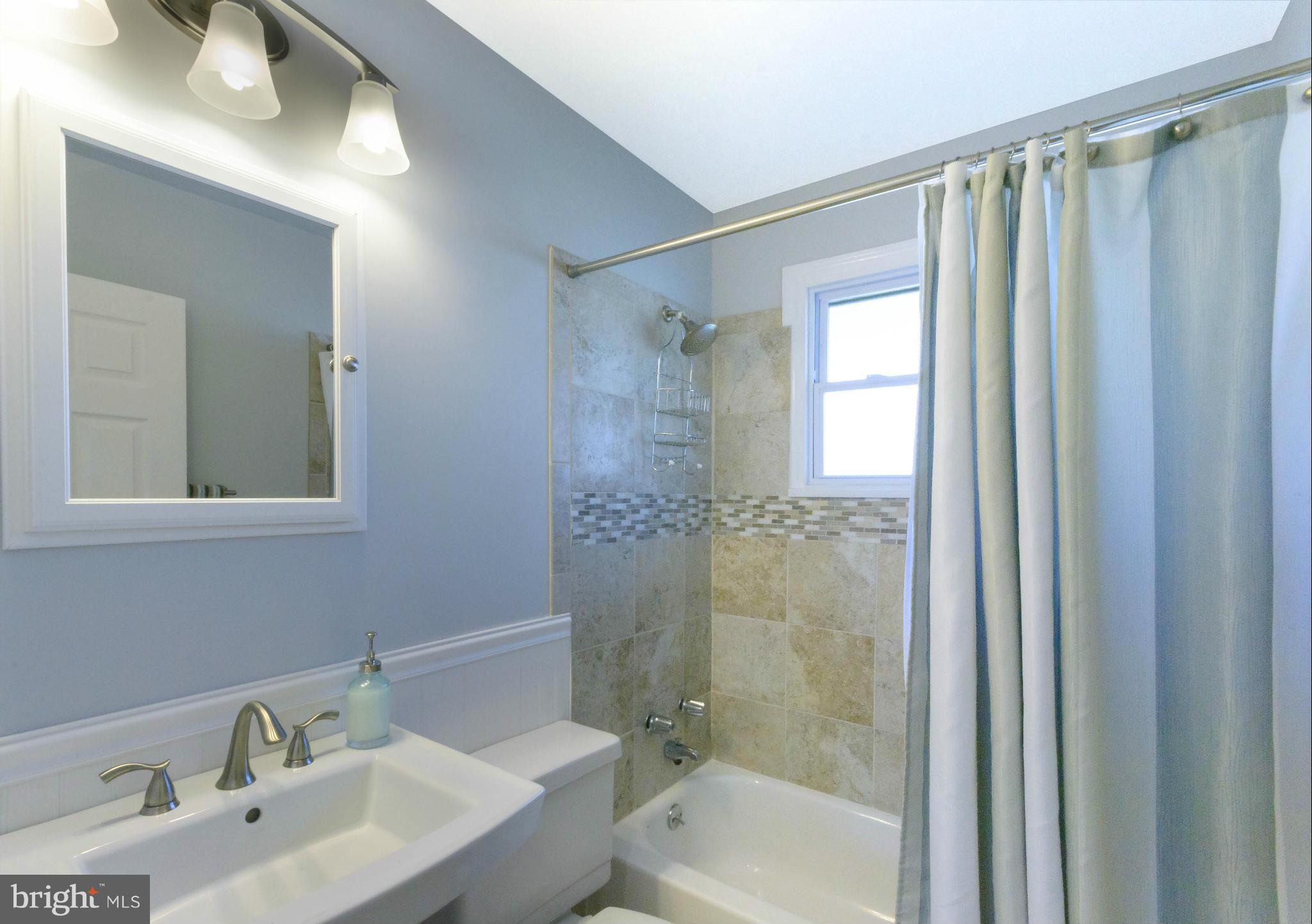 5931 Atteentee Road Springfield, VA 22150 - Photo 22 of 30 Bath