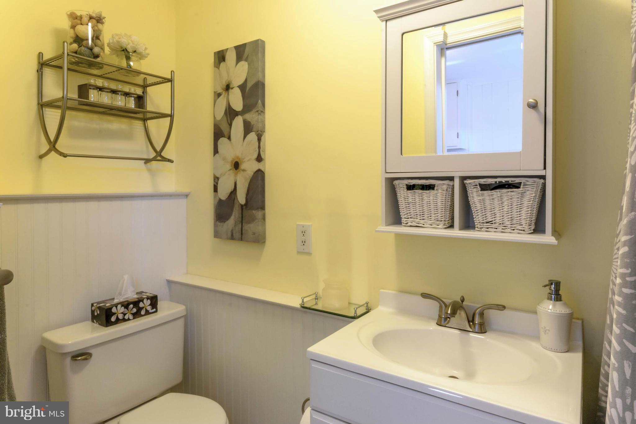 5931 Atteentee Road Springfield, VA 22150 - Photo 26 of 30 Bath