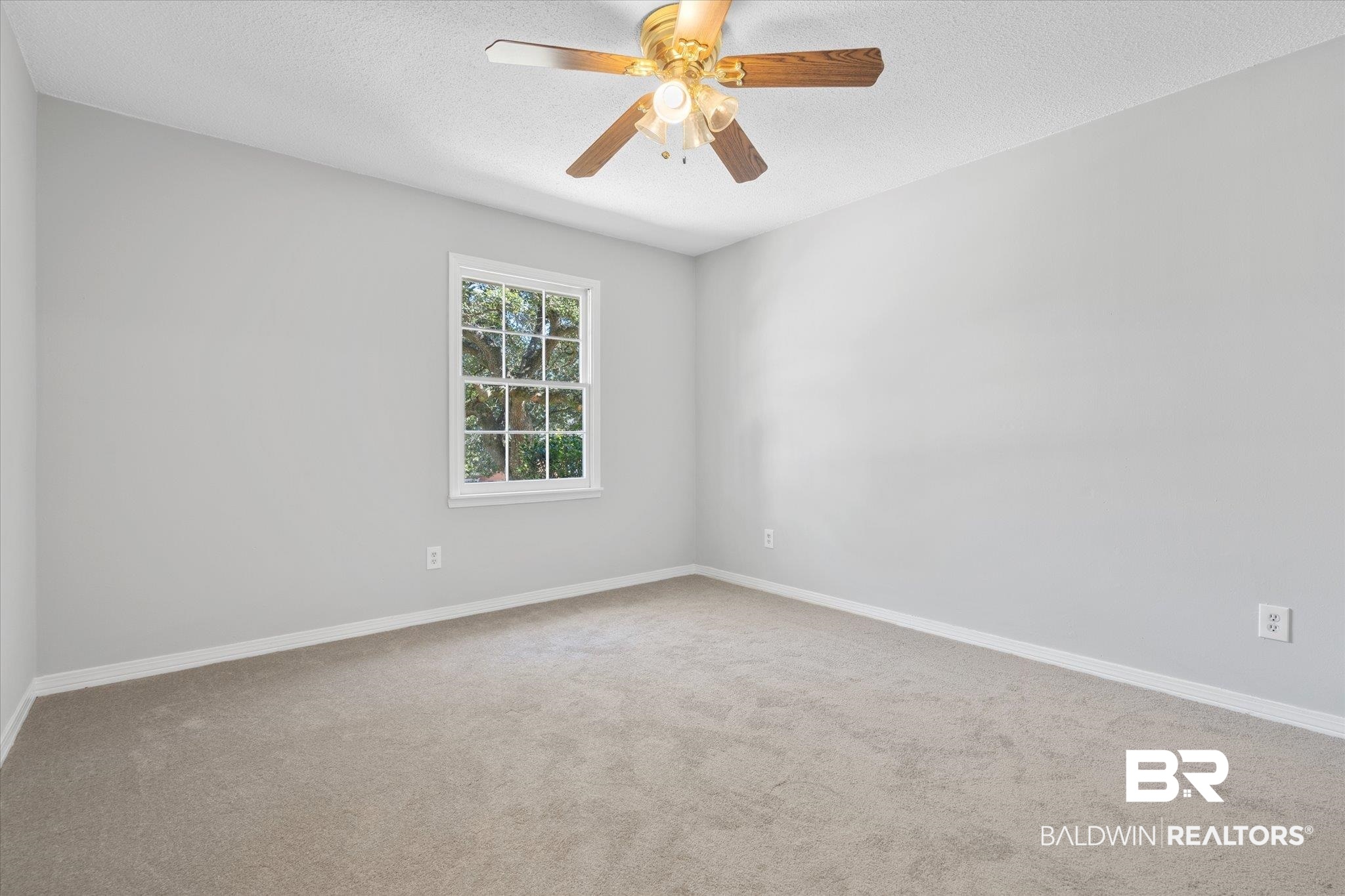 1058 Aberdeen Court North Mobile, AL 36609 - Photo 21 of 32
