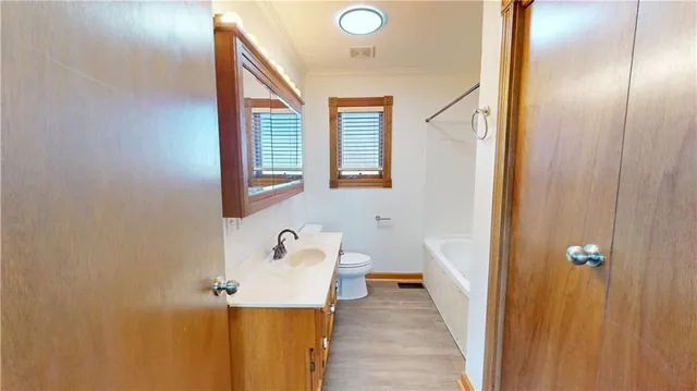 $215,000 | 715 East Highland Avenue, Nevada, MO 64772