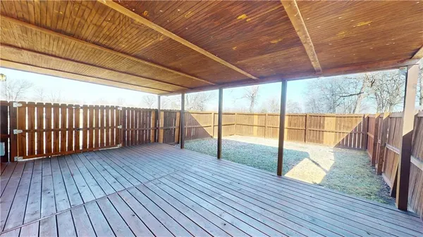 $210,000 | 715 East Highland Avenue, Nevada, MO 64772