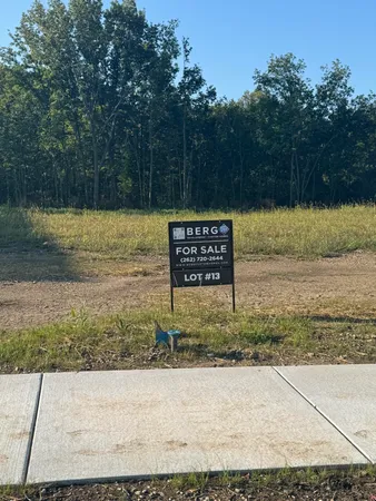 $284,900 | N50-w18518 Woodfield Way, Unit LT67, Menomonee Falls, WI 53051