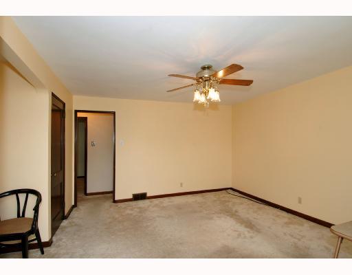 4026 Brandon Road Brighton Heights, PA 15212 - Photo 3 of 8 Living Room.