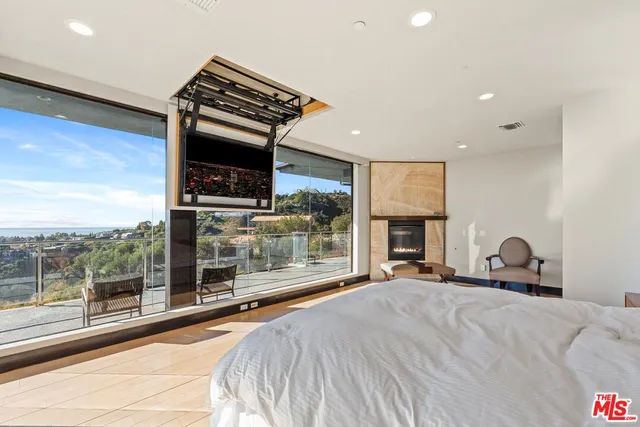 $39,500 | 1799 Correa Way, Los Angeles, CA 90049