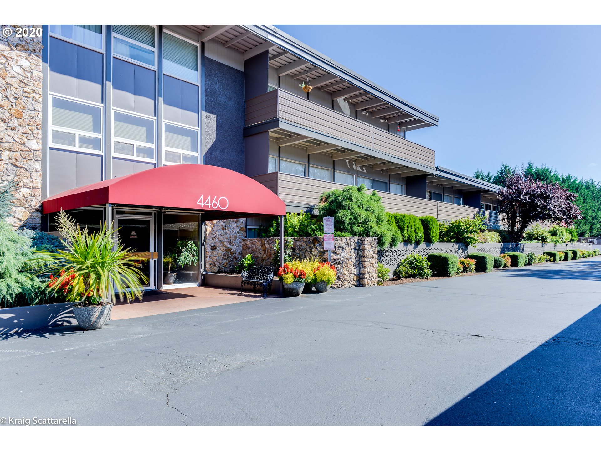 4460 Southwest Scholls Ferry Road, Unit 23A Portland, OR 97225 - Photo 2 of 31 Gallery Image 2