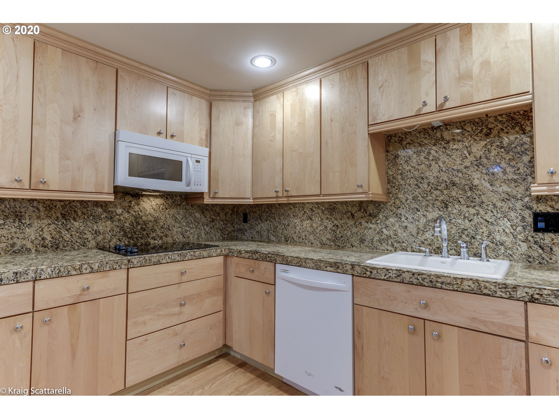 4460 Southwest Scholls Ferry Road, Unit 23A Portland, OR 97225 - Photo 11 of 31 Gallery Image 11