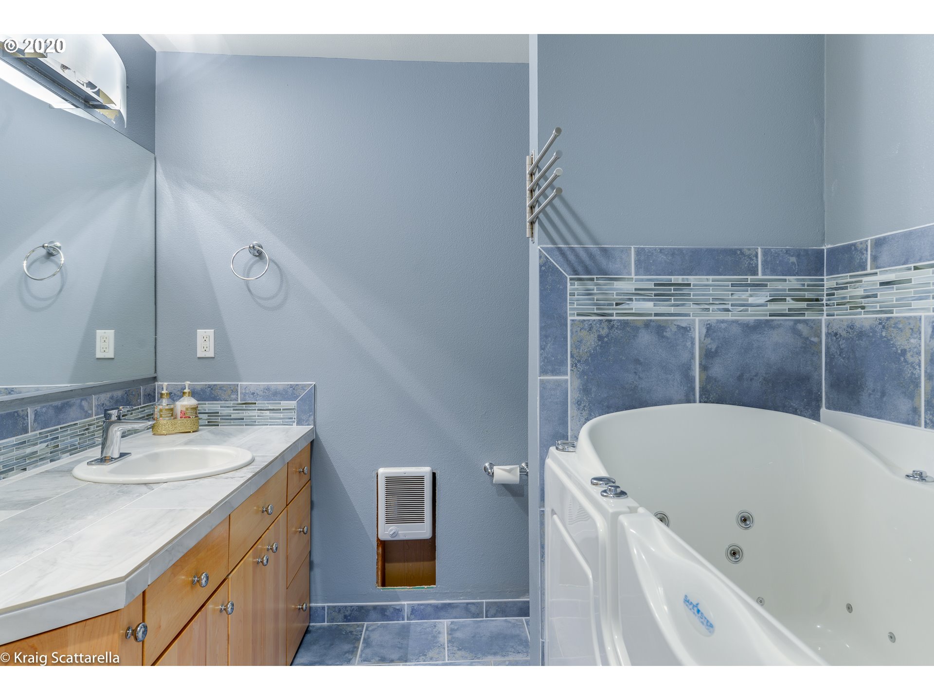 4460 Southwest Scholls Ferry Road, Unit 23A Portland, OR 97225 - Photo 16 of 31 Gallery Image 16