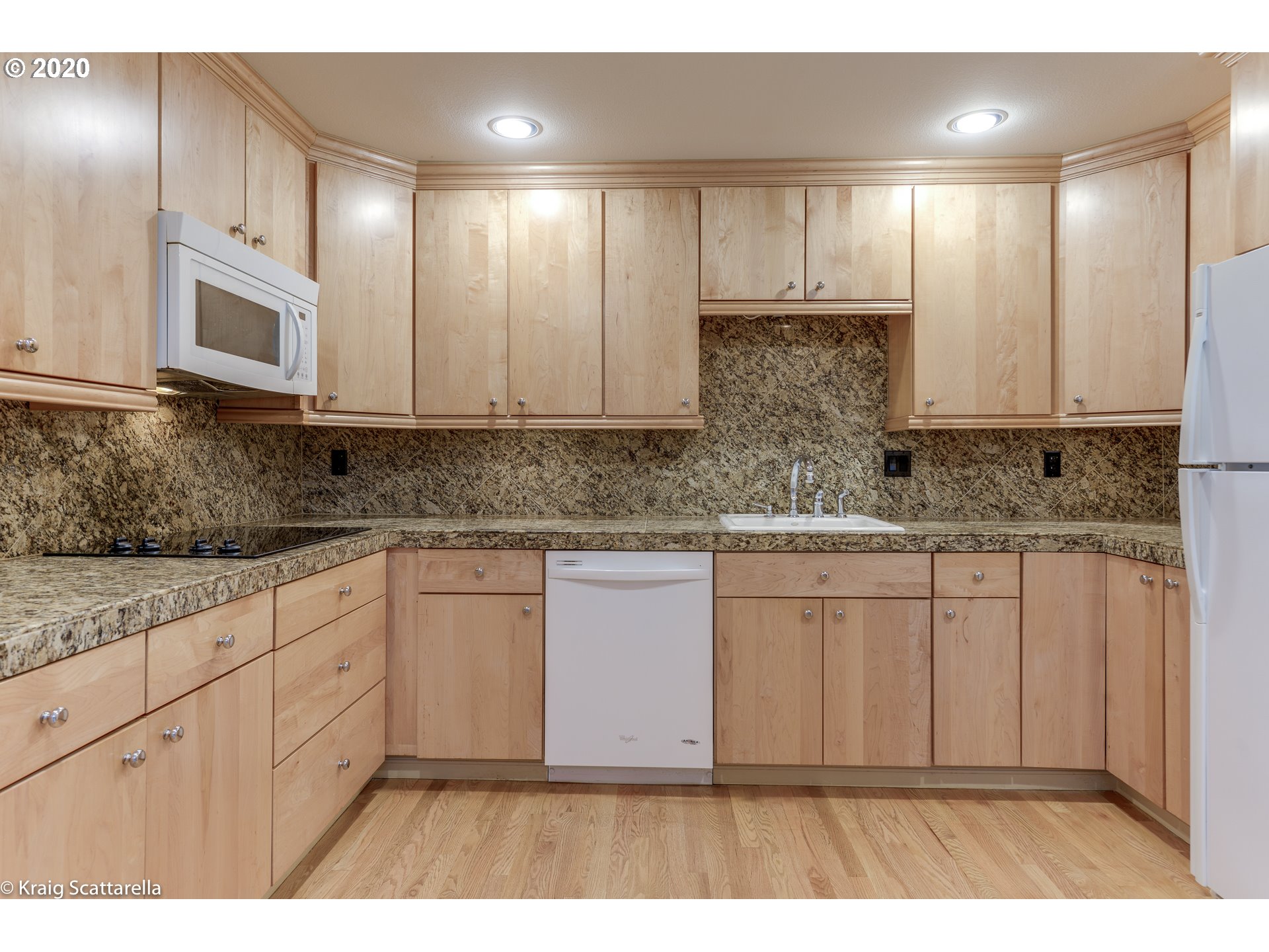 4460 Southwest Scholls Ferry Road, Unit 23A Portland, OR 97225 - Photo 9 of 31 Gallery Image 9