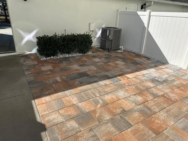 a view of a garage