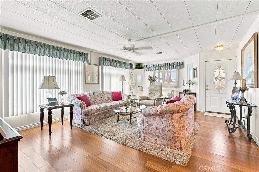 10210 Base Line Road, Unit 265 Rancho Cucamonga, CA 91701 - Photo 6 of 52 Gallery Image 6