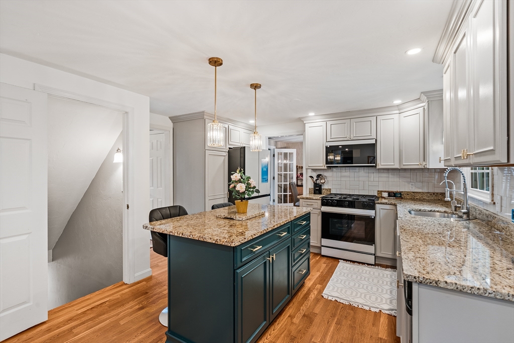 16 Jasmine Road Medway, MA 02053 - Photo 7 of 35 Gallery Image 7