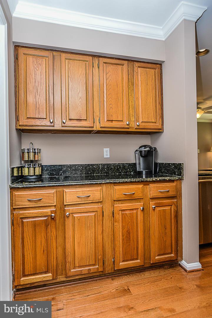 7728 Modisto Lane Springfield, VA 22153 - Photo 11 of 29 Butlers Pantry