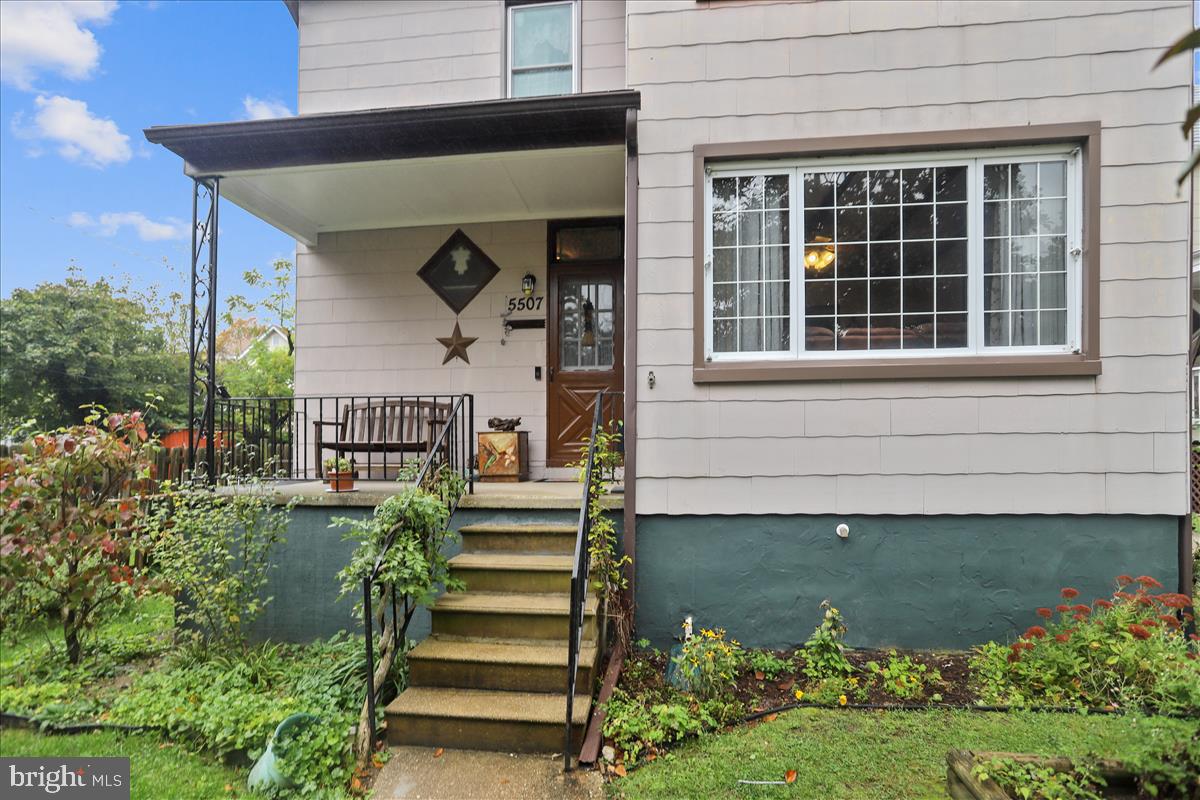 5507 Hamlet Avenue Baltimore, MD 21214 - Photo 2 of 40