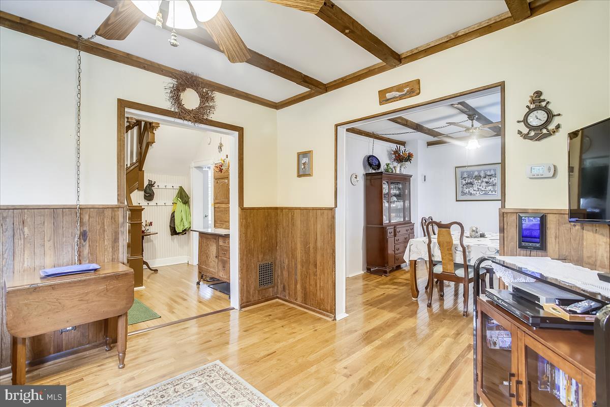 5507 Hamlet Avenue Baltimore, MD 21214 - Photo 12 of 40