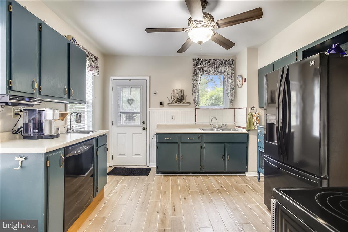 5507 Hamlet Avenue Baltimore, MD 21214 - Photo 16 of 40