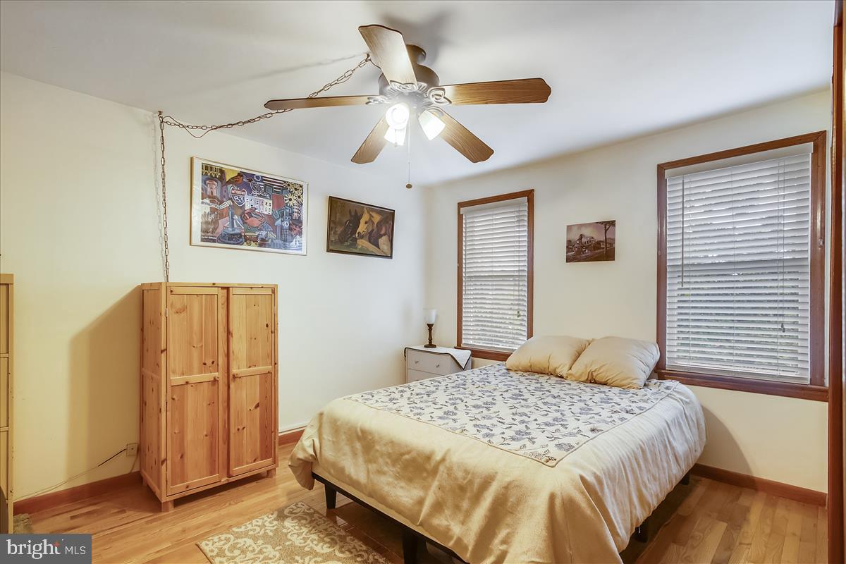 5507 Hamlet Avenue Baltimore, MD 21214 - Photo 23 of 40