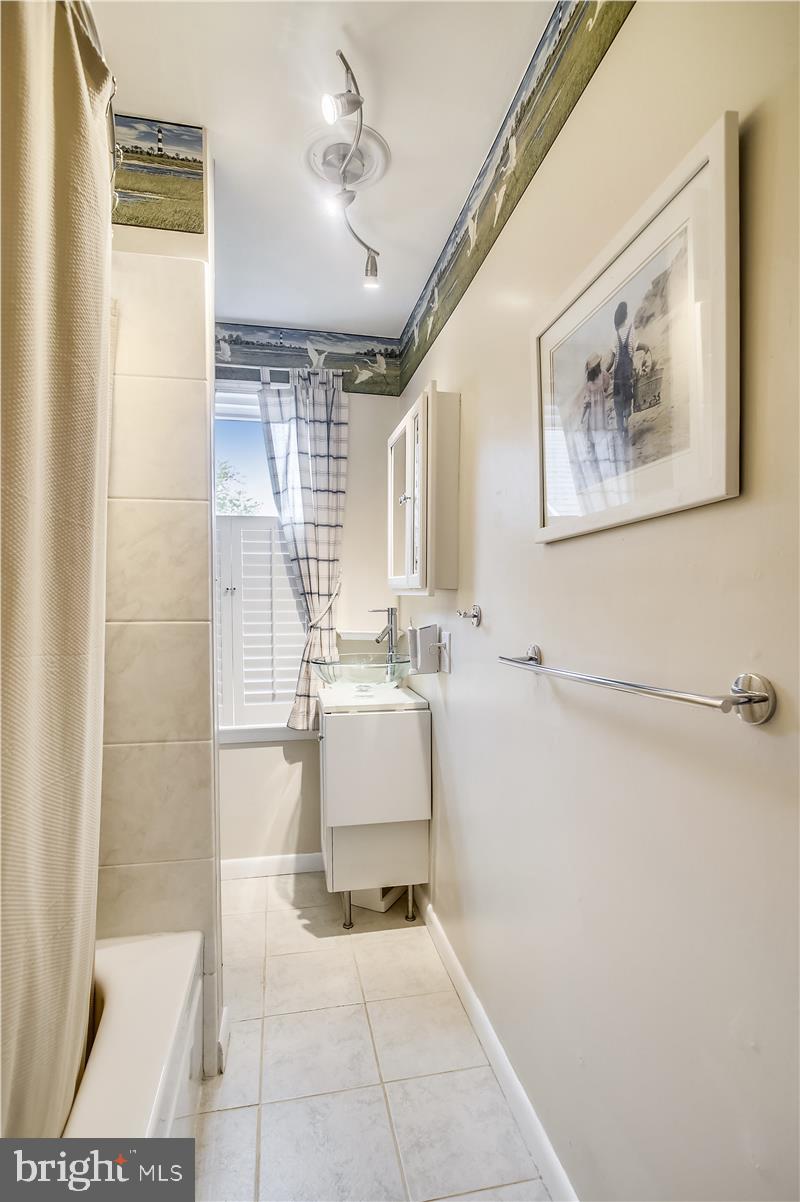 5507 Hamlet Avenue Baltimore, MD 21214 - Photo 29 of 40