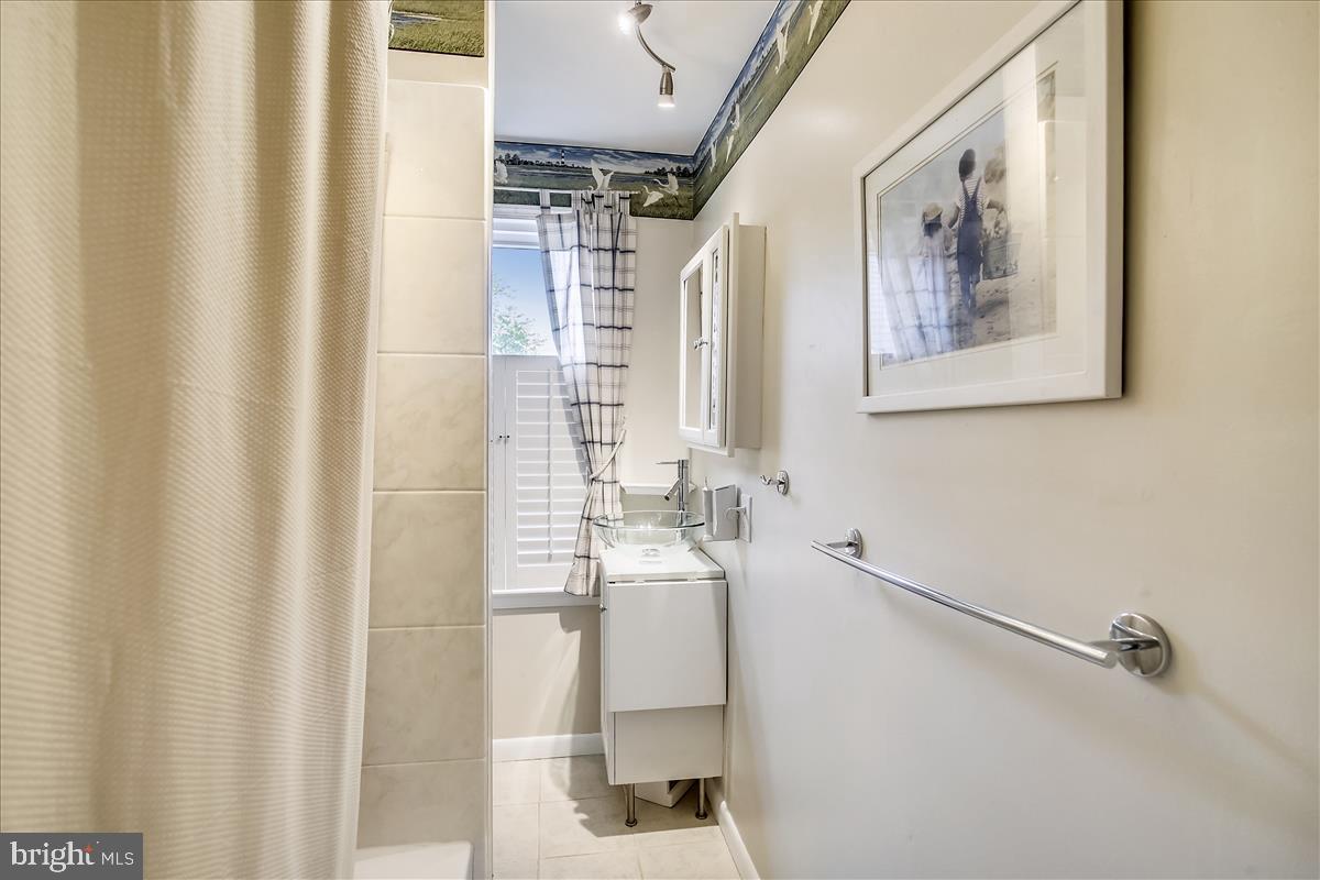 5507 Hamlet Avenue Baltimore, MD 21214 - Photo 30 of 40