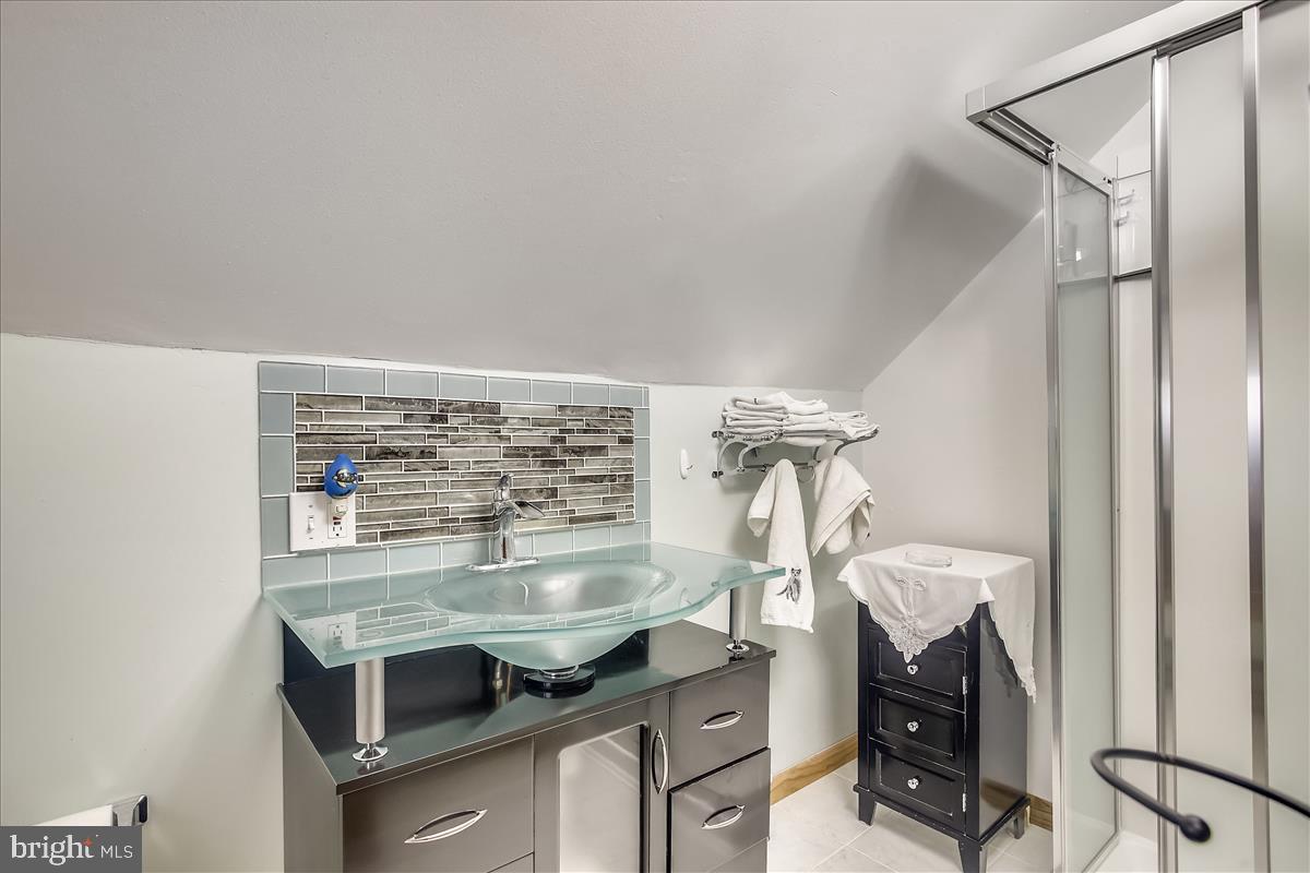 5507 Hamlet Avenue Baltimore, MD 21214 - Photo 36 of 40