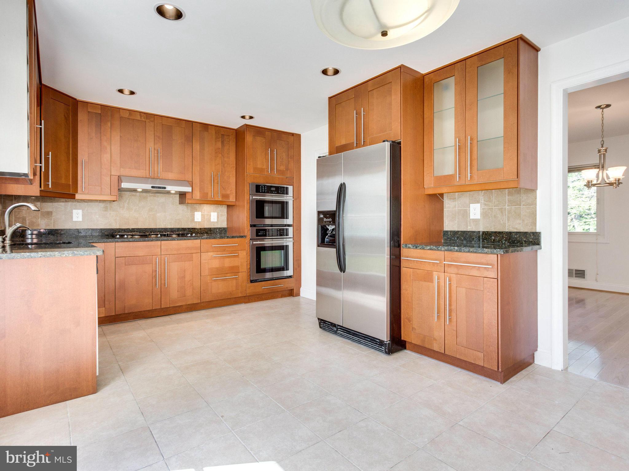 8708 Postoak Road Potomac, MD 20854 - Photo 15 of 30 Kitchen