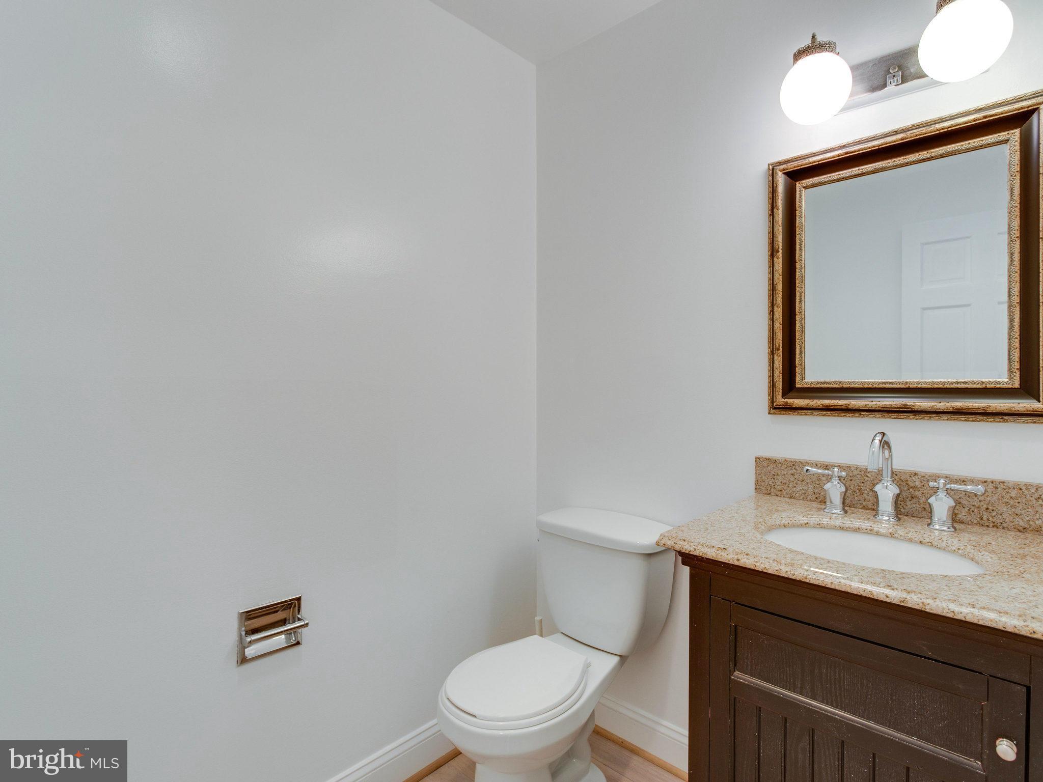 8708 Postoak Road Potomac, MD 20854 - Photo 23 of 30 Bath