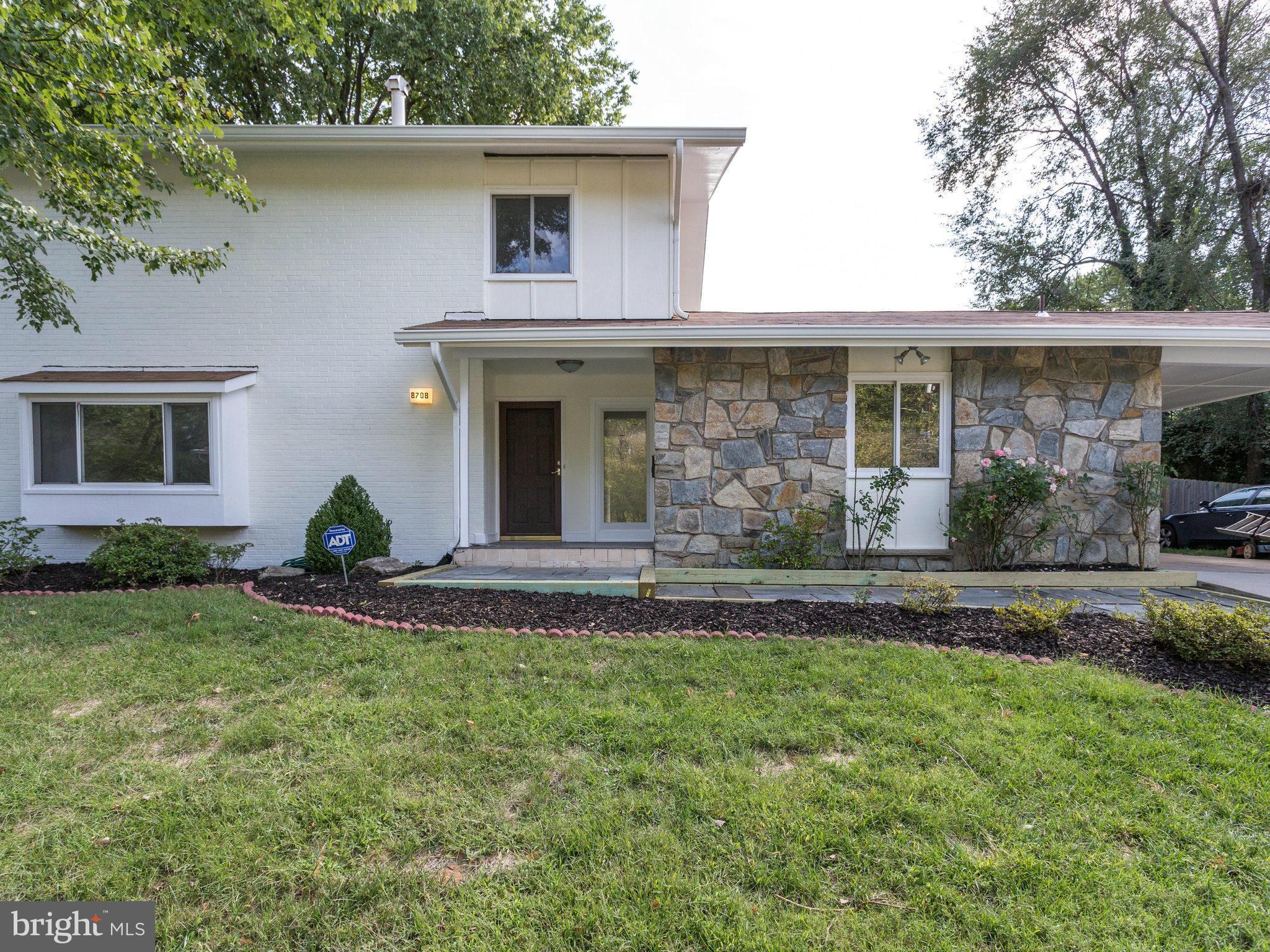8708 Postoak Road Potomac, MD 20854 - Photo 3 of 30 Exterior (Front)