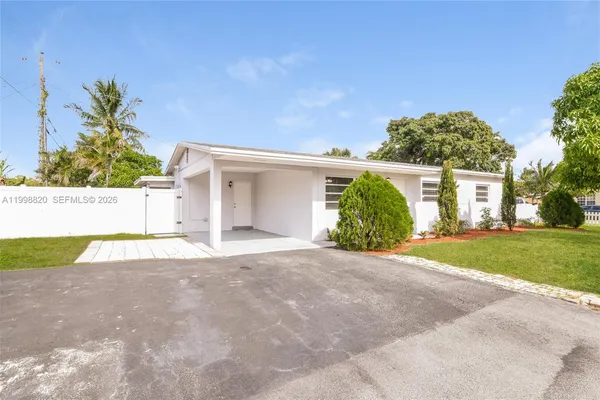 $2,435 | 161 Northeast 20th Street, Pompano Beach, FL 33060