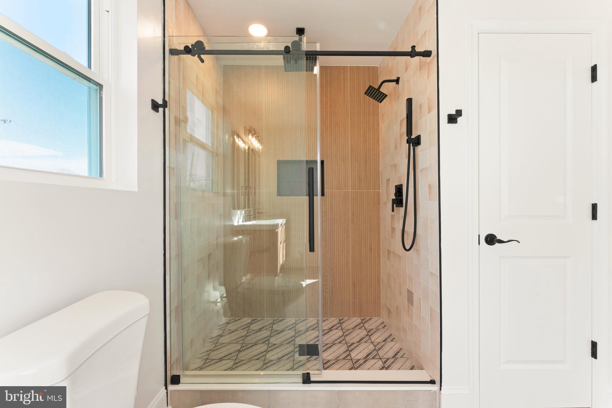 43 Petunia Road Levittown, PA 19056 - Photo 27 of 35 a bathroom with a shower