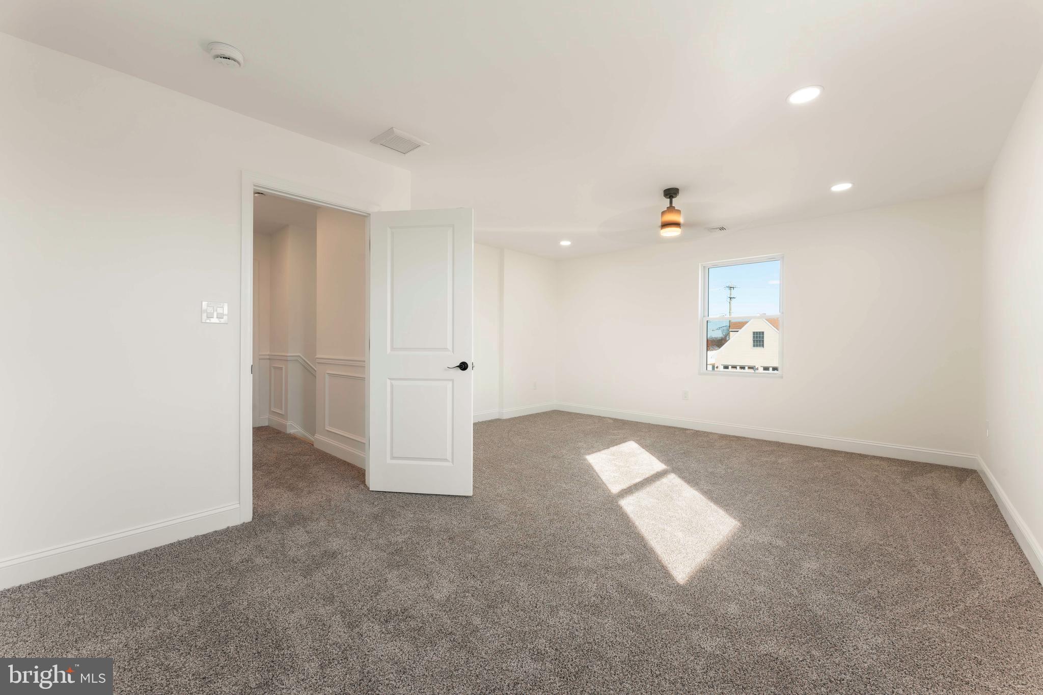 43 Petunia Road Levittown, PA 19056 - Photo 32 of 35