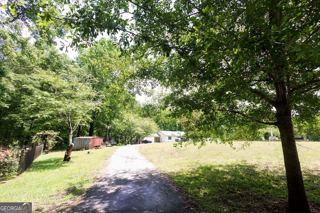 143 Hammond Road Jackson, GA 30233 - Photo 4 of 70