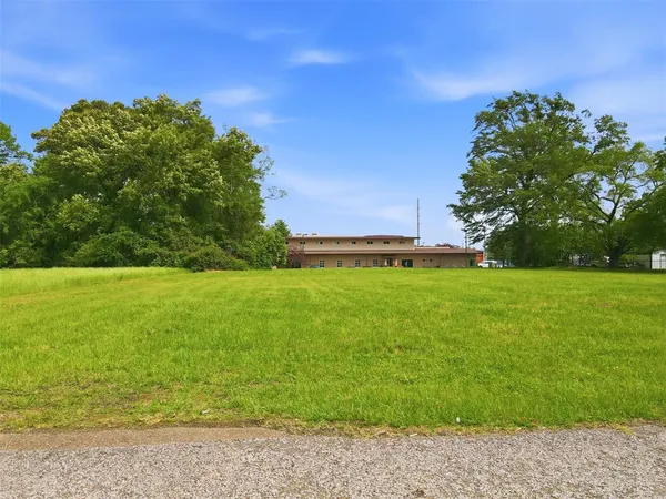 $235,000 | 304-306 West 18th Street, Mount Pleasant, TX 75455