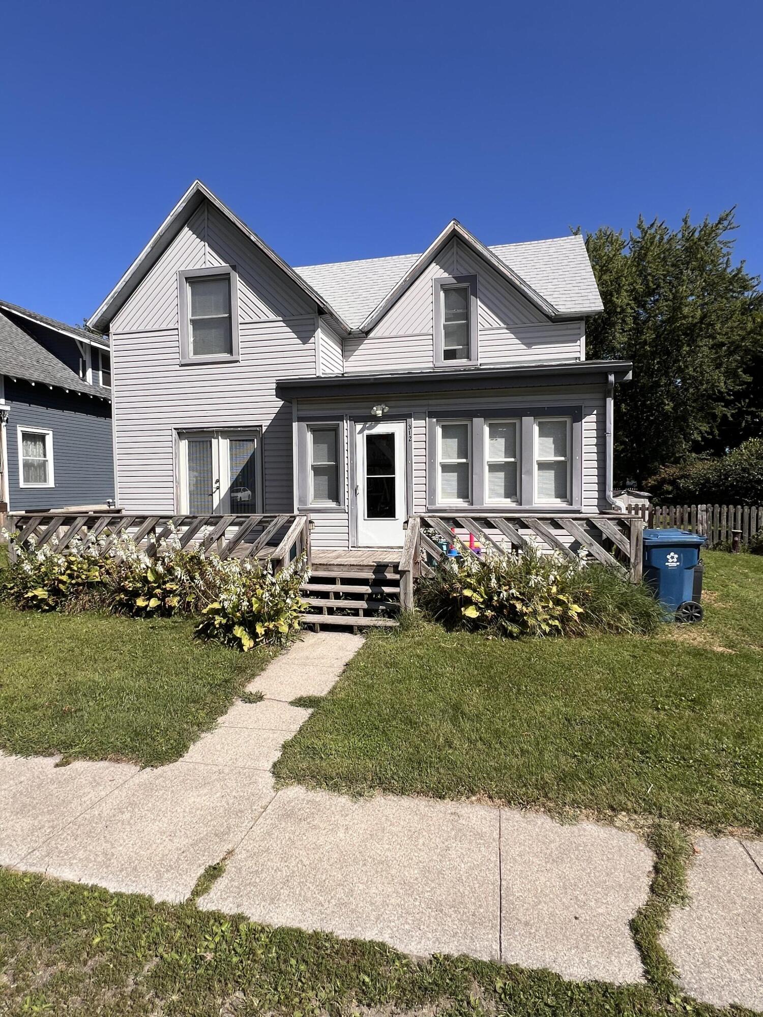 312 East Walnut Street Morocco, IN 47963 - Photo 1 of 12 1500x2000