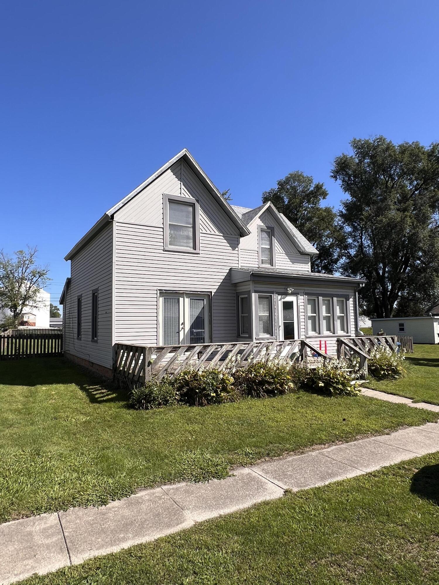 312 East Walnut Street Morocco, IN 47963 - Photo 2 of 12 1500x2000