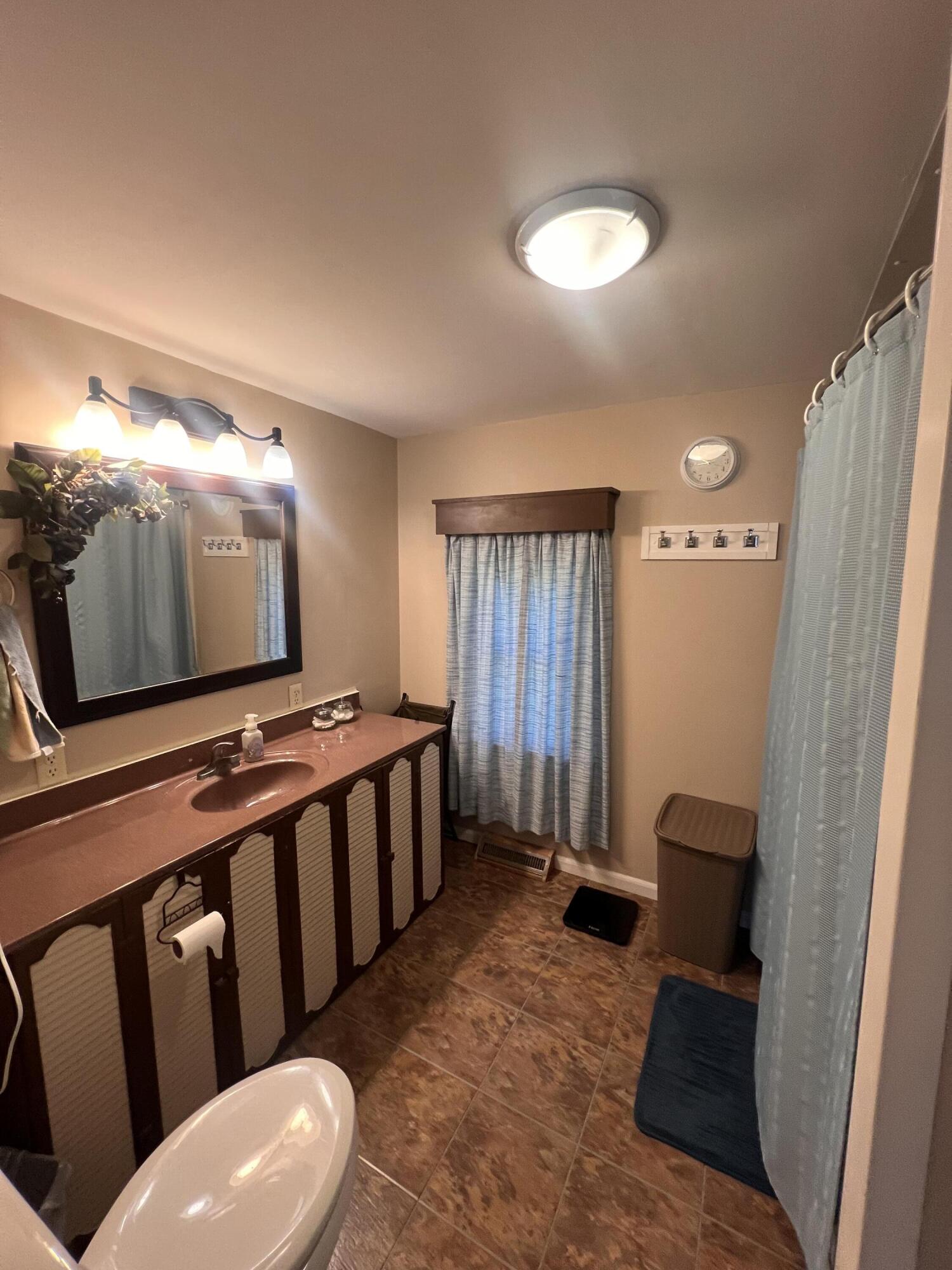 312 East Walnut Street Morocco, IN 47963 - Photo 4 of 12 1500x2000