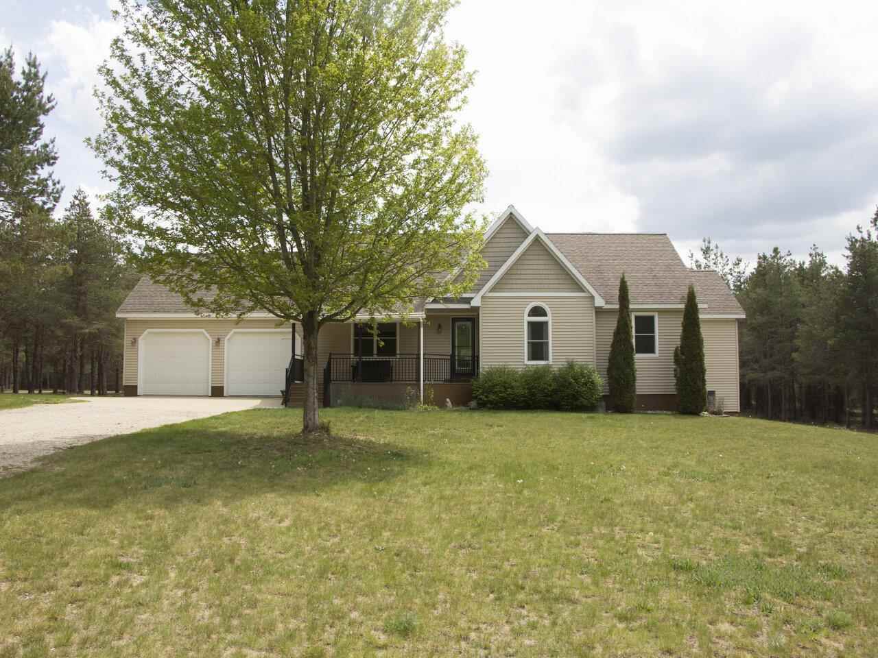 2690 East 32 Road Cadillac, MI 49601 - Photo 1 of 68 1887721.JPG