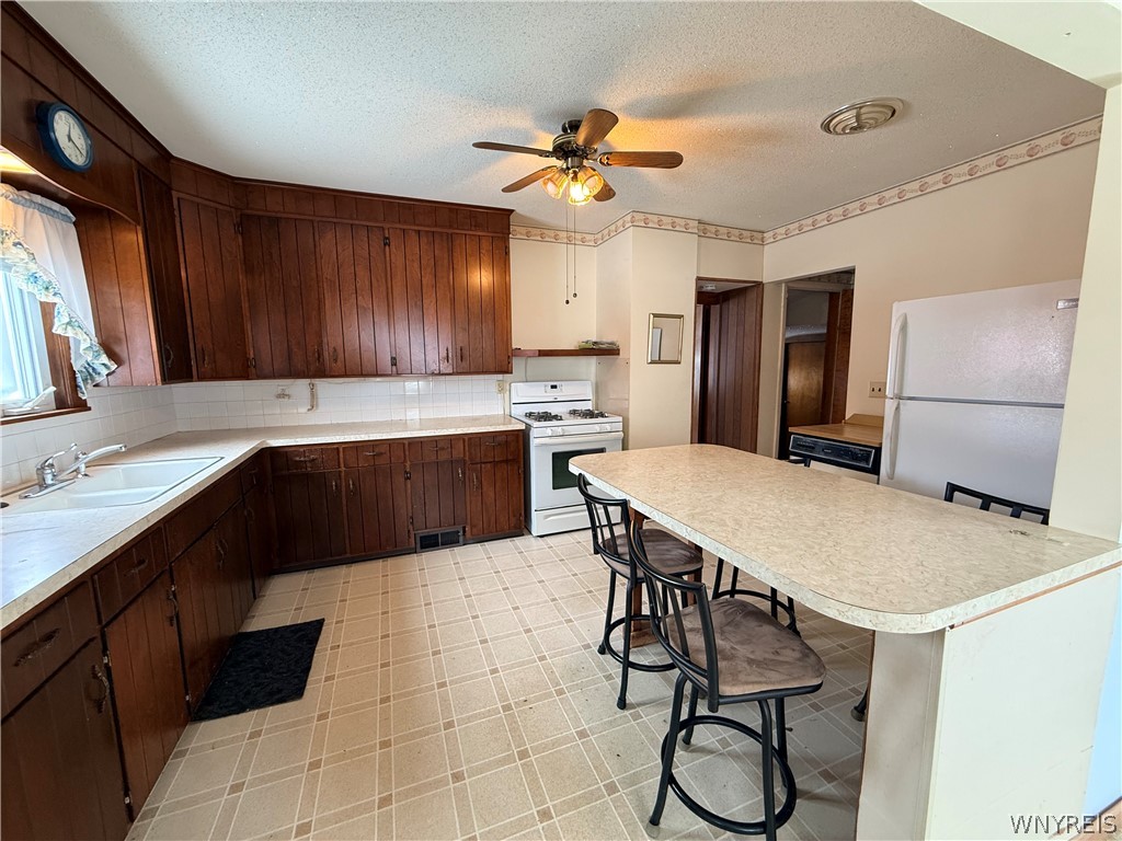 22 Maple Avenue Pembroke, NY 14036 - Photo 6 of 25