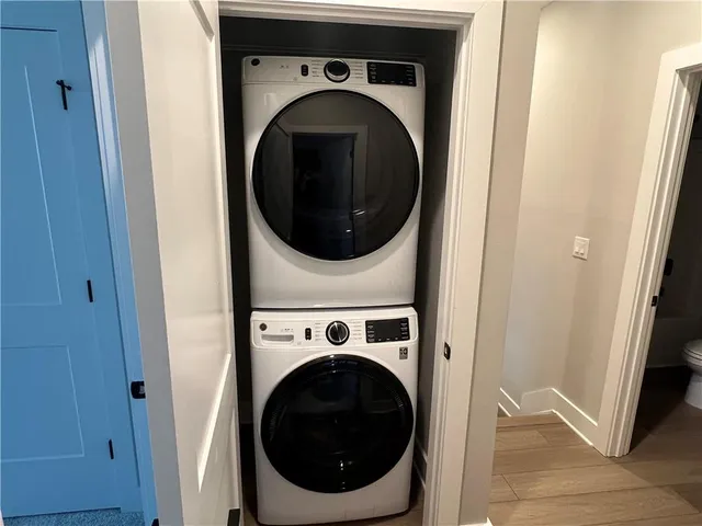 $2,200 | 911 Echo Pk Drive, Suwanee, GA 30024