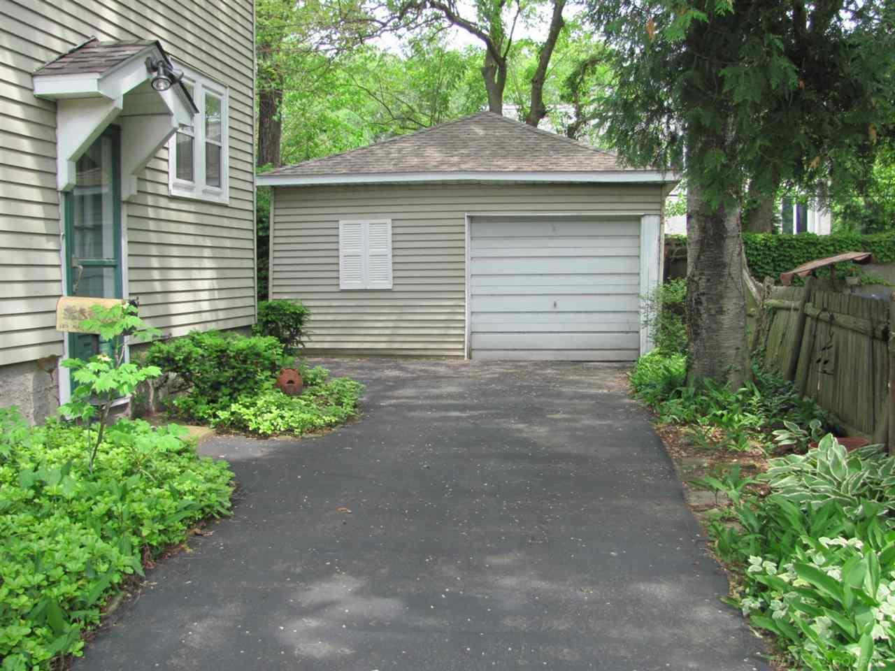 120 Mapleton Road Grosse Pointe Farms, MI 48236 - Photo 5 of 24