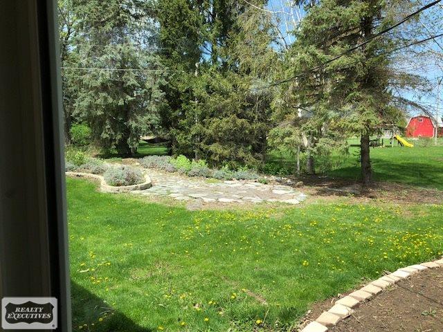 4802 Kidder Road Almont, MI 48003 - Photo 9 of 33 31347474-8.JPG