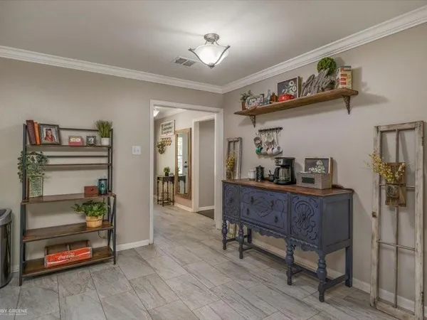 $359,000 | 533 West McKinley Avenue, Haughton, LA 71037